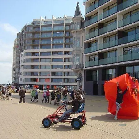 Apartment Panoramic View On Beach, Ships, Sea - Place To Be Ostend