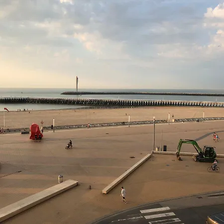 Apartment Panoramic View On Beach, Ships, Sea - Place To Be